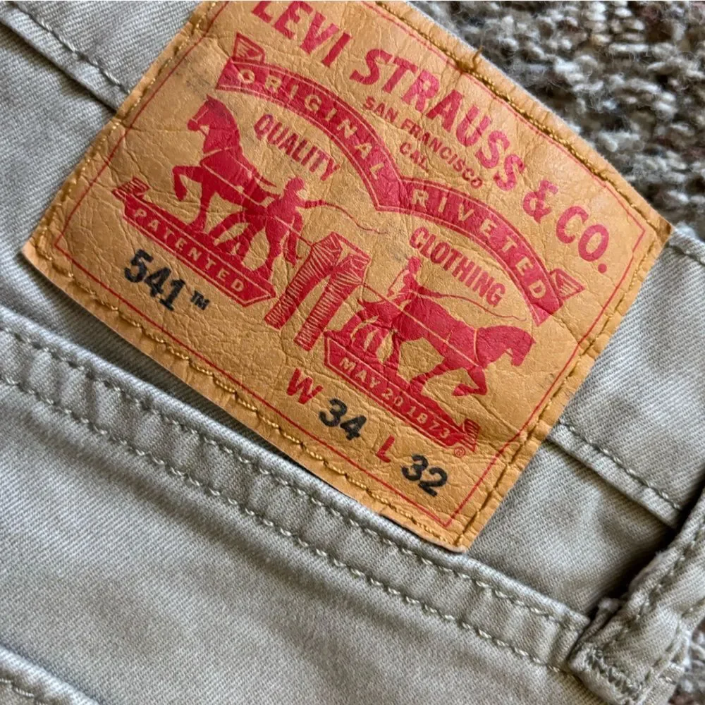 Levi’s 541 Jeans Tan Men’s Size 34 32‎